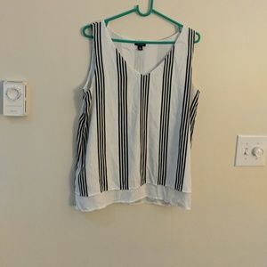 Blouse sleeveless blouse black and white